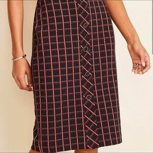 Ann Taylor Tweed Pencil Plaid Button-Down Midi Skirt. Size M. Red/Black